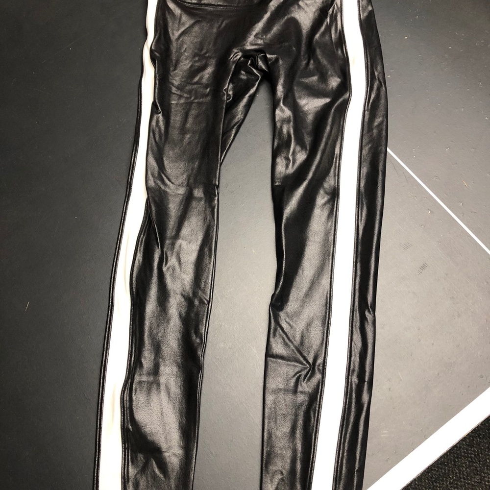 Spanx legging size Large